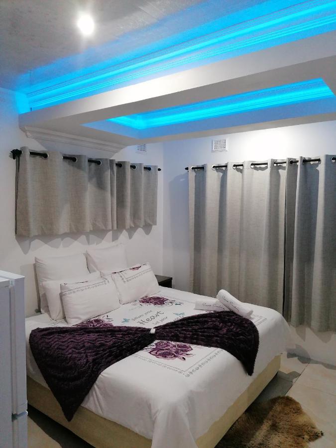 Hôtel The Whitehouse à Port Shepstone Extérieur photo