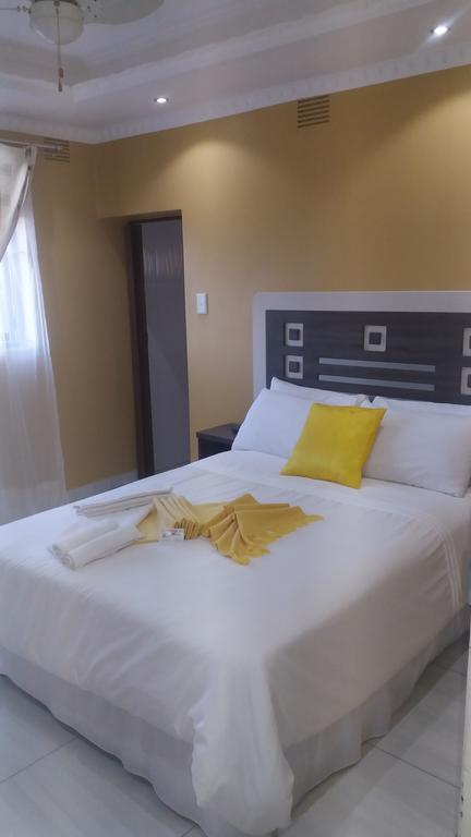 Hôtel The Whitehouse à Port Shepstone Extérieur photo