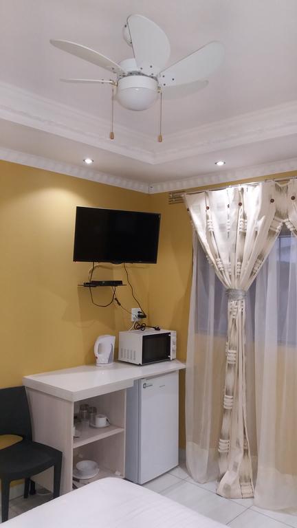 Hôtel The Whitehouse à Port Shepstone Extérieur photo