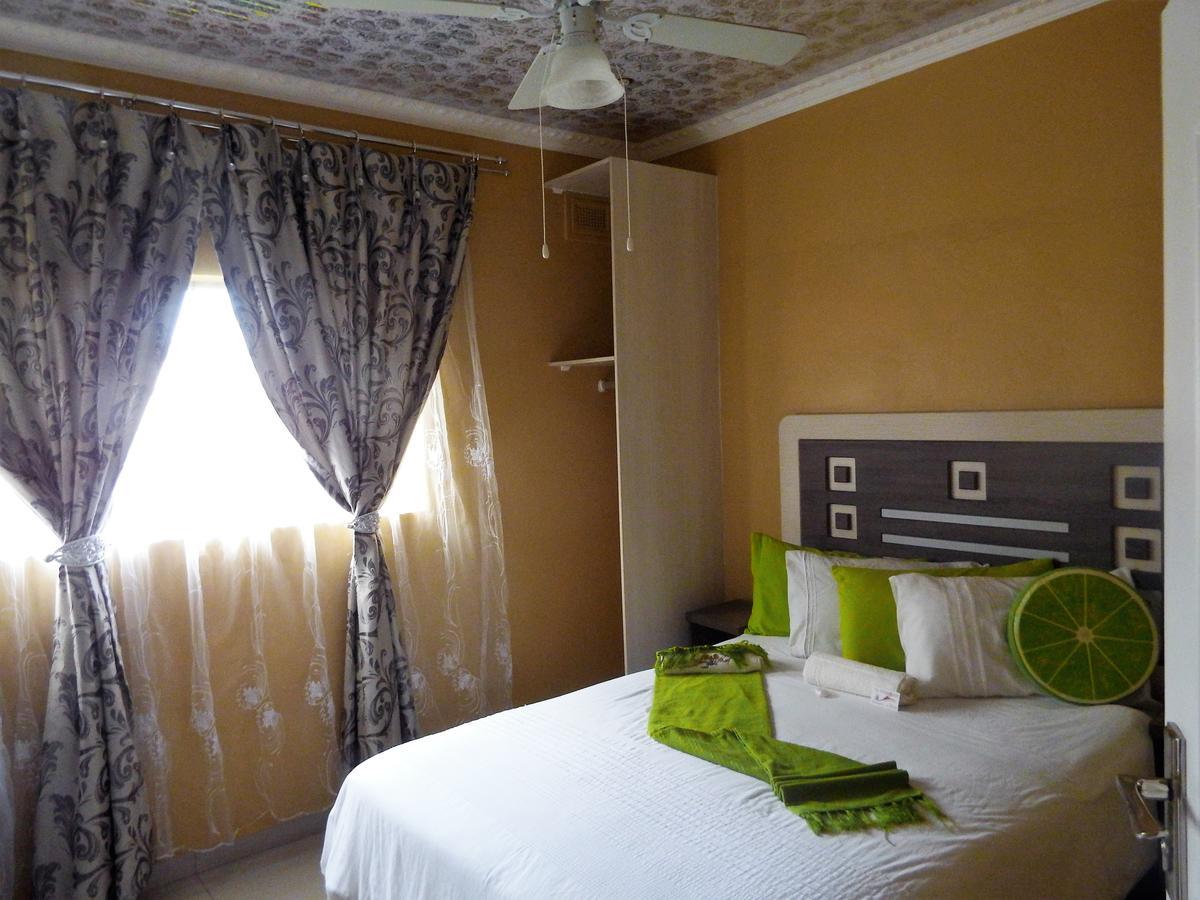 Hôtel The Whitehouse à Port Shepstone Extérieur photo
