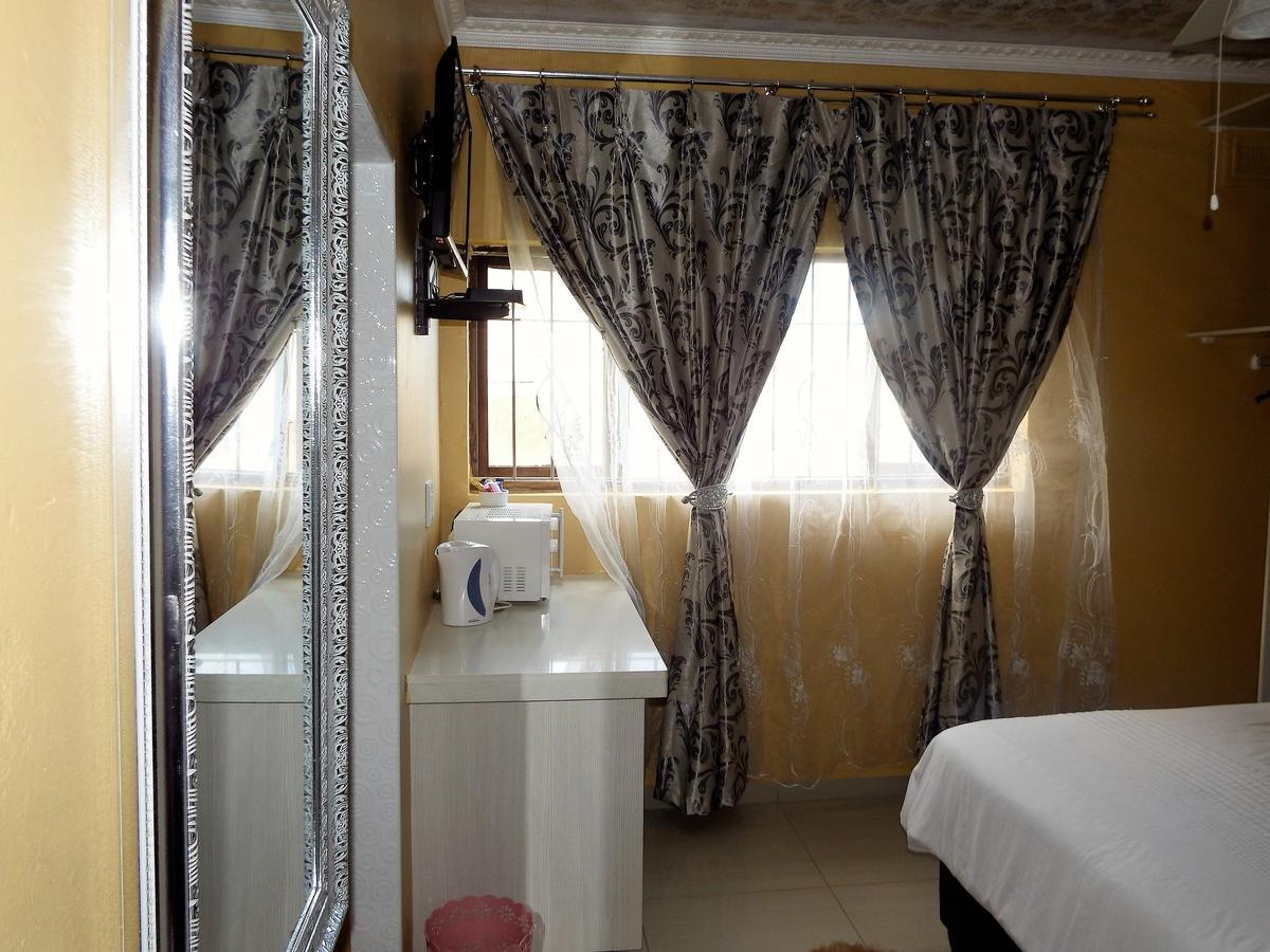 Hôtel The Whitehouse à Port Shepstone Extérieur photo