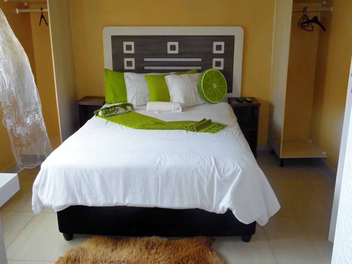 Hôtel The Whitehouse à Port Shepstone Extérieur photo