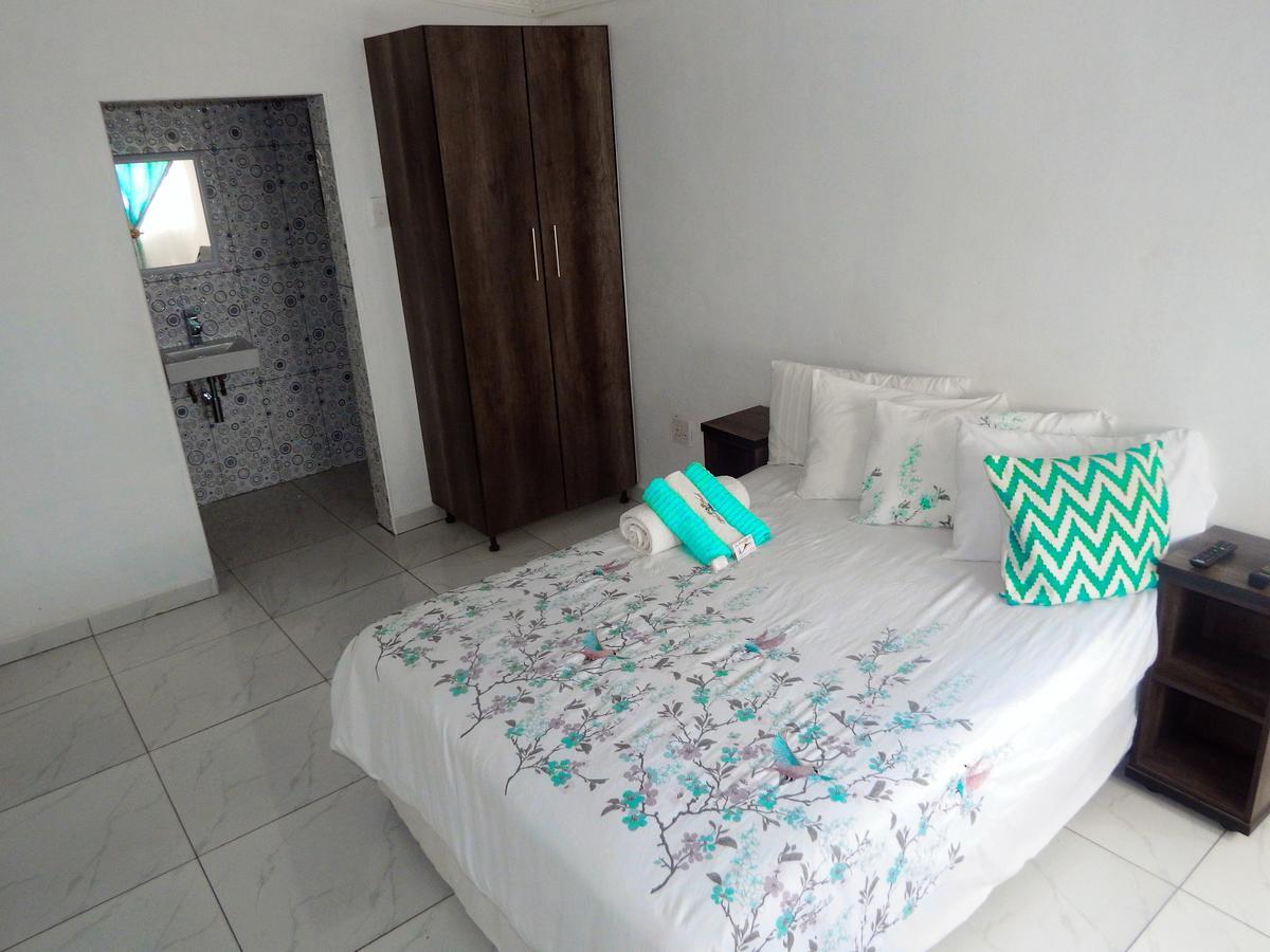 Hôtel The Whitehouse à Port Shepstone Extérieur photo
