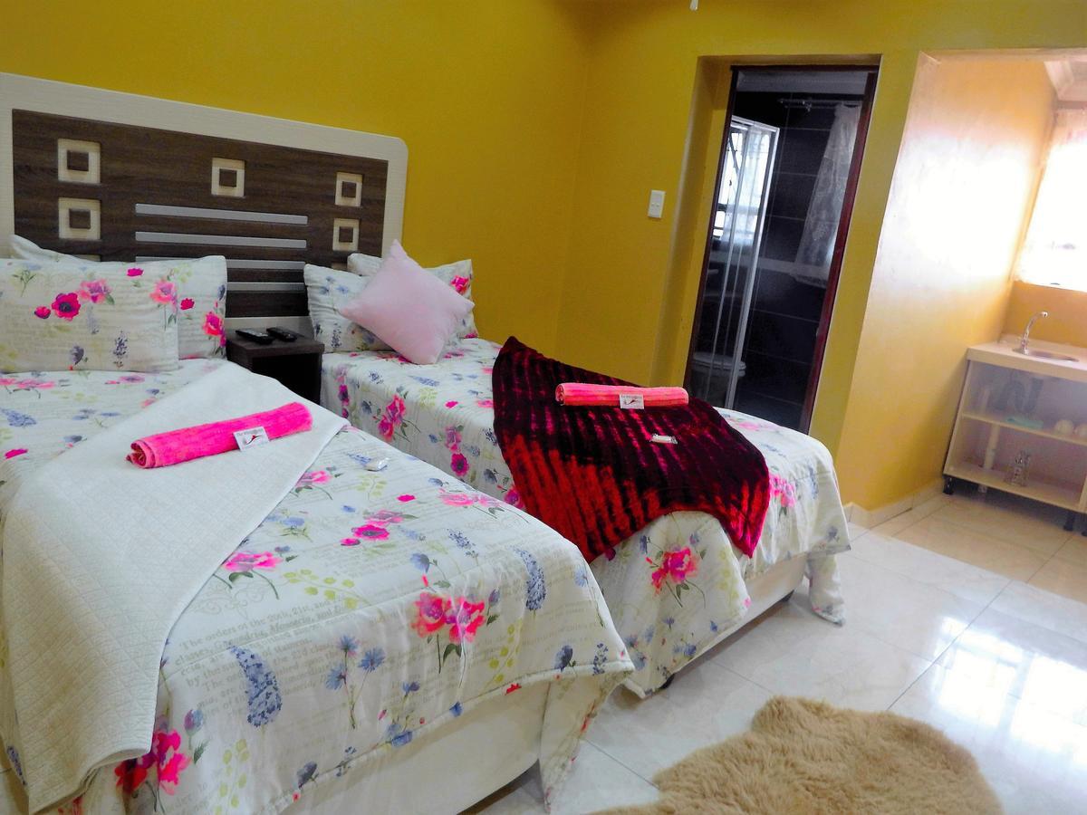 Hôtel The Whitehouse à Port Shepstone Extérieur photo