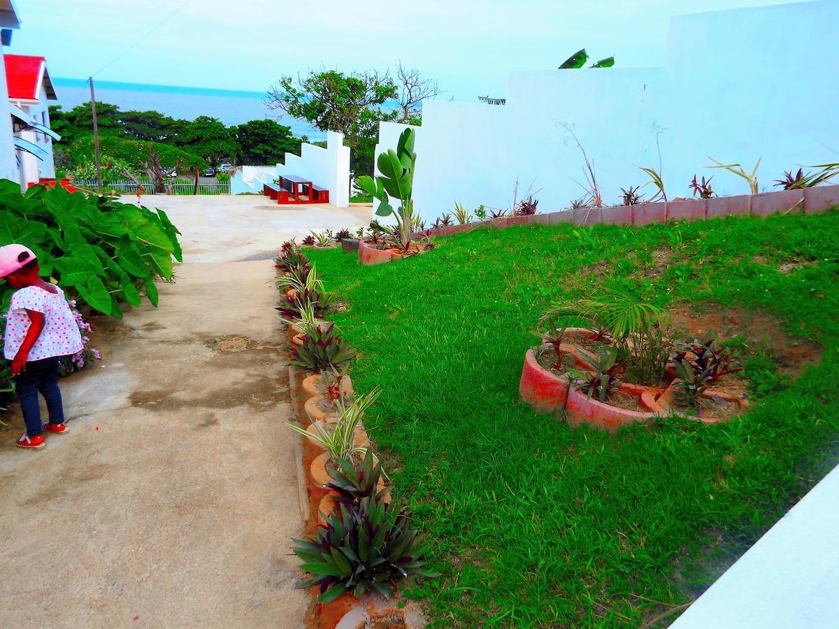Hôtel The Whitehouse à Port Shepstone Extérieur photo