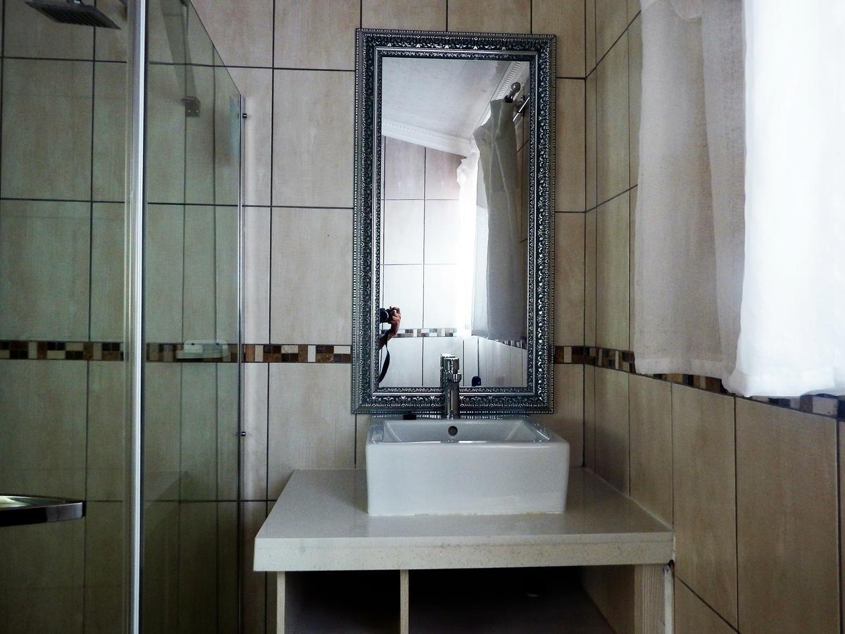 Hôtel The Whitehouse à Port Shepstone Extérieur photo