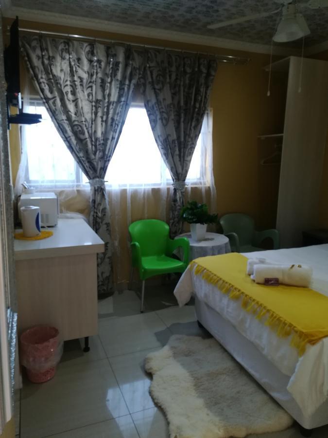 Hôtel The Whitehouse à Port Shepstone Extérieur photo